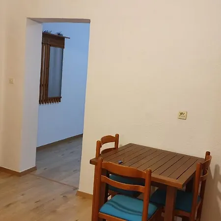 Nona'S Apartment